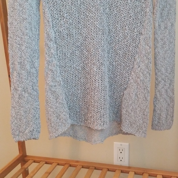 Sweater - Picture 4 of 8
